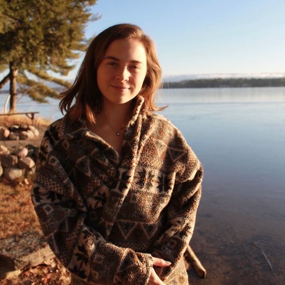 Meet your Posher, Jillian - Picture 1 of 1